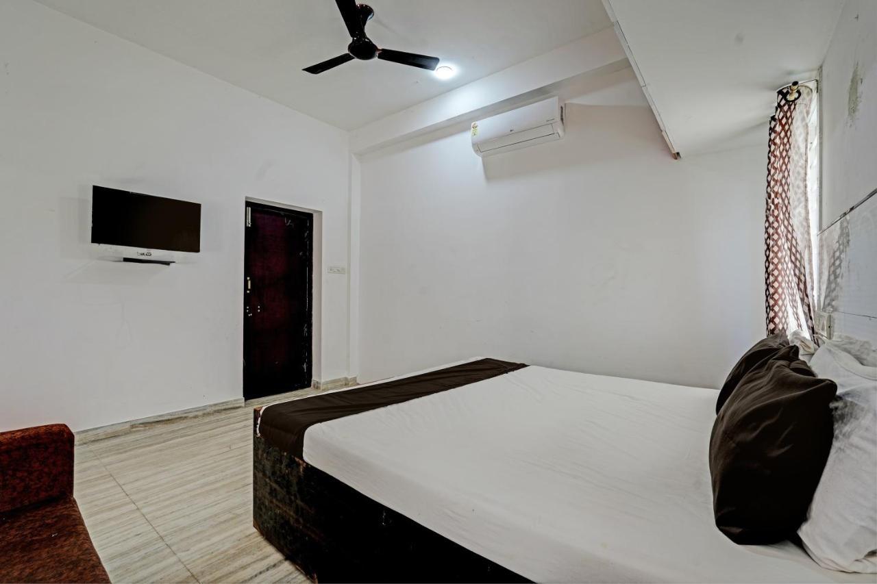 Oyo Flagship Ecr Goa Beach Resort Chennai Eksteriør billede